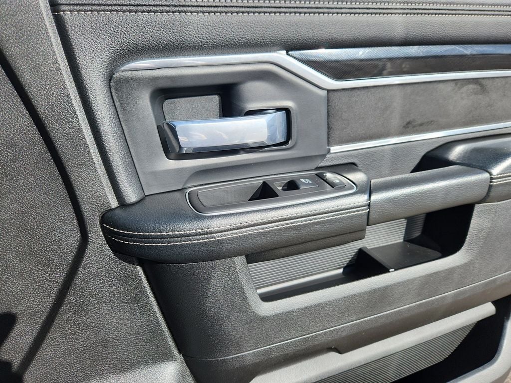 2021 RAM 2500 Laramie Crew Cab 4x4 6'4' Box