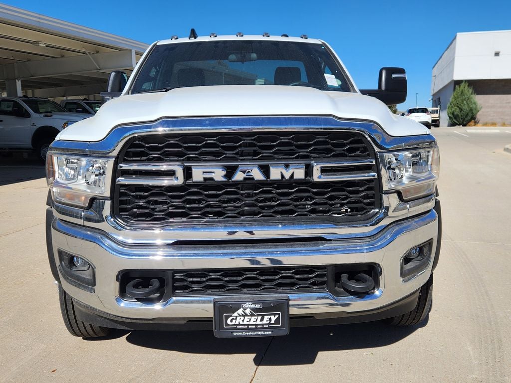 2024 RAM 5500 Chassis Cab RAM 5500 TRADESMAN CHASSIS REGULAR CAB 4X4 84' CA