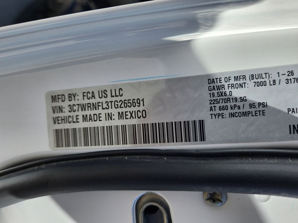 2026 RAM 5500 Chassis Cab RAM 5500 TRADESMAN CHASSIS CREW CAB 4X4 84' CA