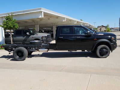 2026 RAM 5500 Chassis Cab RAM 5500 TRADESMAN CHASSIS CREW CAB 4X4 84' CA