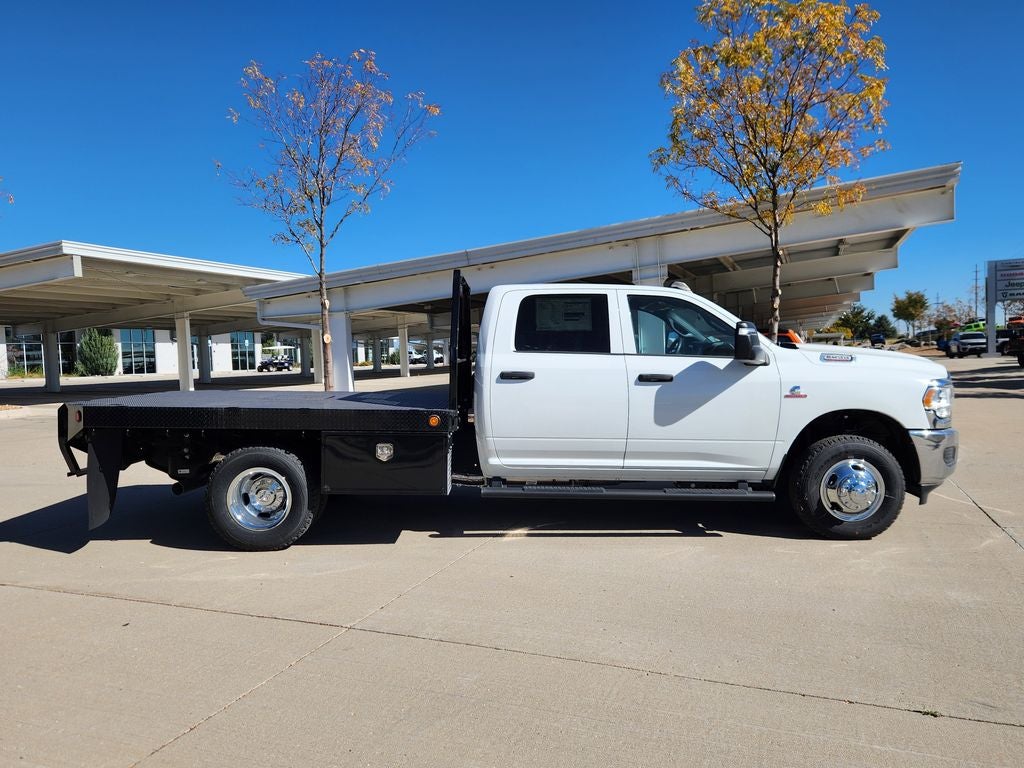2024 RAM 3500 Chassis Cab RAM 3500 TRADESMAN CREW CAB CHASSIS 4X4 60' CA