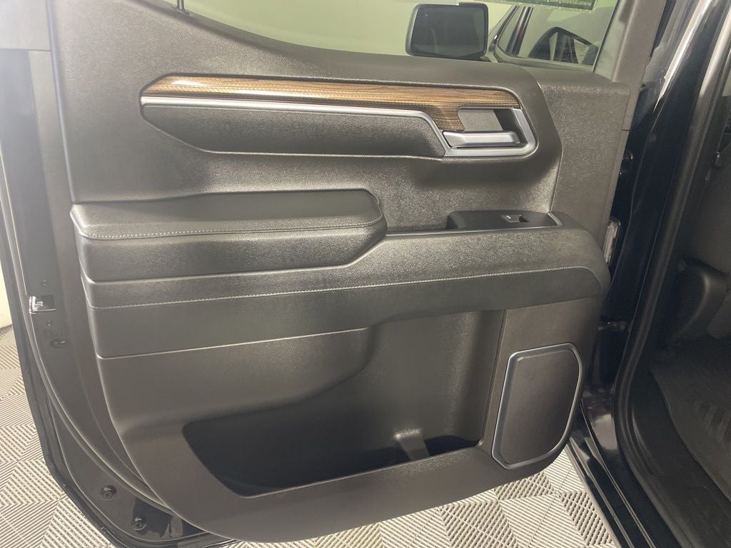 2023 Chevrolet Silverado 1500 4WD Crew Cab Short Bed RST