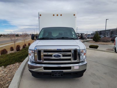 2022 Ford E-450SD Base