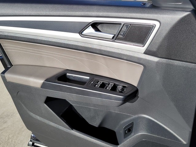 2021 Volkswagen Atlas 3.6L V6 SE w/Technology R-Line