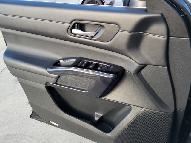 2022 Nissan Pathfinder S