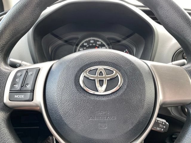 2015 Toyota Yaris L