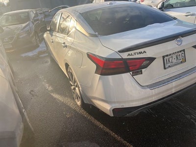 2022 Nissan Altima 2.5 SR