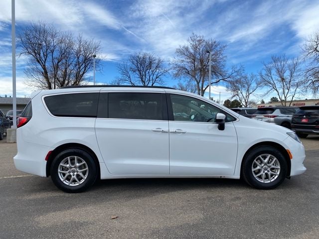 2021 Chrysler Voyager LXI