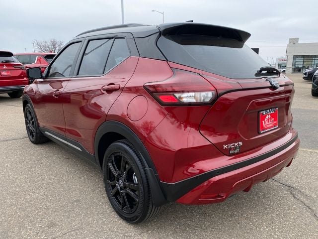 2023 Nissan Kicks SR
