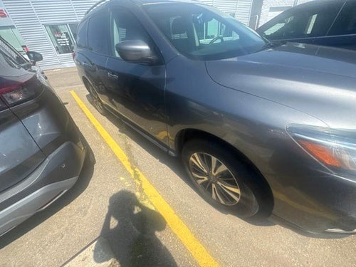 2018 Nissan Pathfinder SV