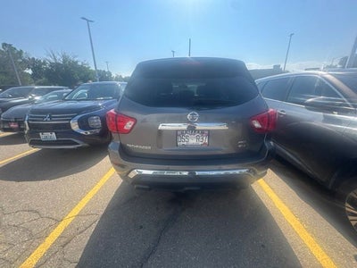2018 Nissan Pathfinder SV