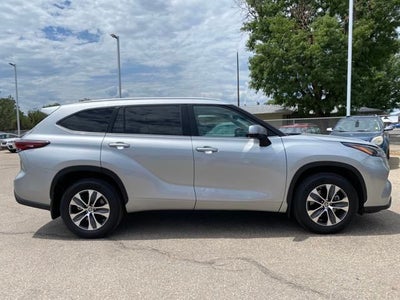 2024 Toyota Highlander XLE