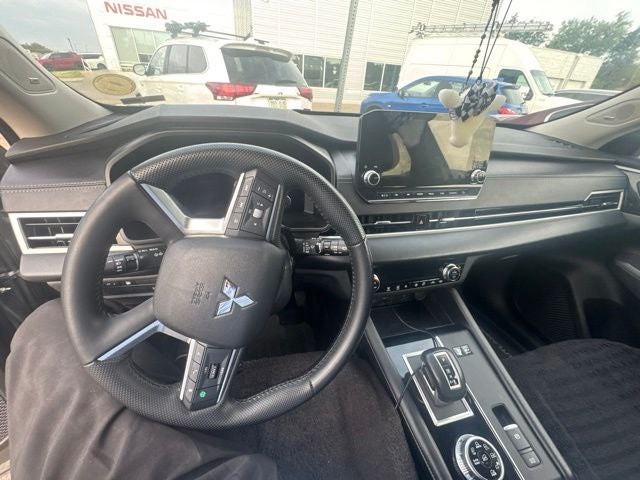 2024 Mitsubishi Outlander PHEV SE