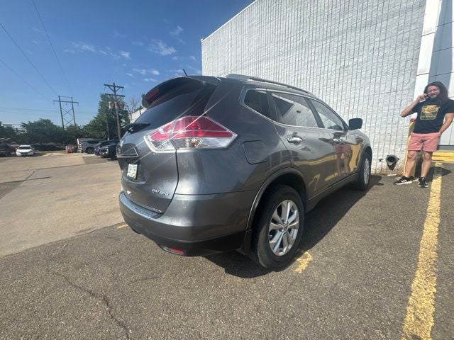 2016 Nissan Rogue SV