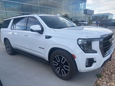 2023 GMC Yukon XL AT4
