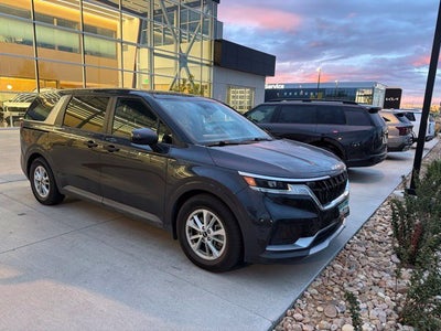 2022 Kia Carnival LX