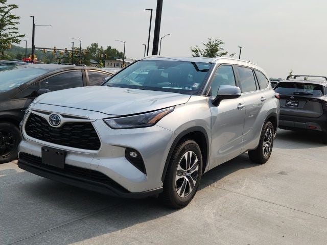 2023 Toyota Highlander Hybrid XLE