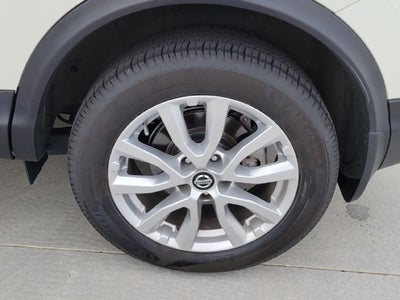 2022 Nissan Rogue Sport SV