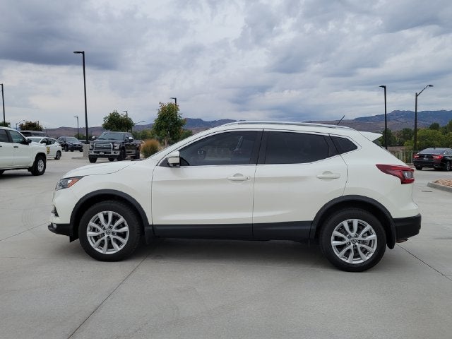 2022 Nissan Rogue Sport SV