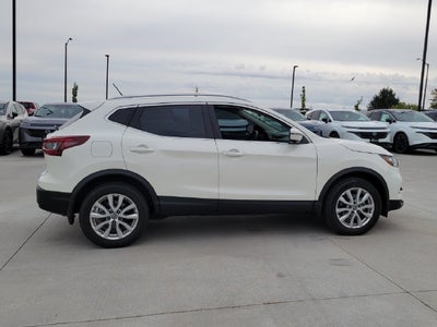 2022 Nissan Rogue Sport SV