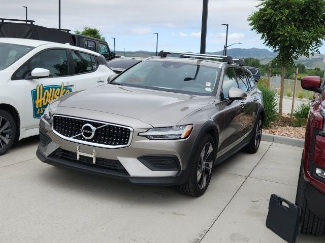 2020 Volvo V60 Cross Country T5
